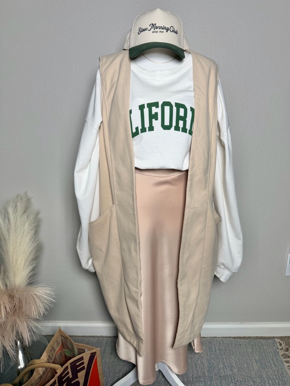 NWT Listicle - Cream Sleeveless Open-Front Long Vest with Pockets